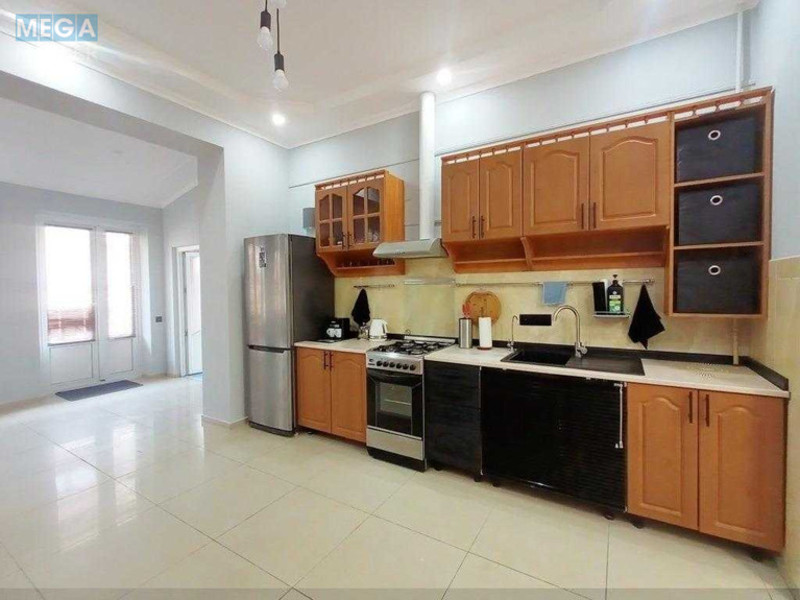 Продаж дома, 2 поверху, 222 кв.м, 5 кімнат, ділянка 6 соток, <a class="location-link" href="/kiev/" title="Недвижимость Київ">Київ</a>, <a class="location-link" href="/kiev/darnickij/" title="Недвижимость Дарницький район">Дарницький р-н</a>, Центральная ул. (изображение 15)
