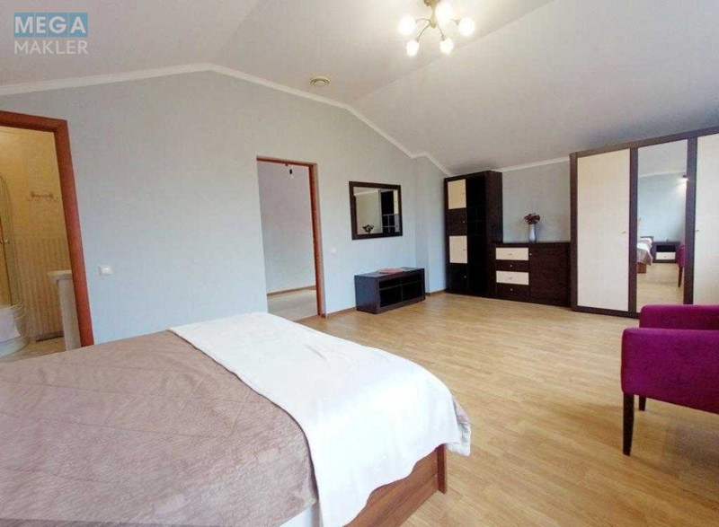 Продаж дома, 2 поверху, 222 кв.м, 5 кімнат, ділянка 6 соток, <a class="location-link" href="/kiev/" title="Недвижимость Київ">Київ</a>, <a class="location-link" href="/kiev/darnickij/" title="Недвижимость Дарницький район">Дарницький р-н</a>, Центральная ул. (изображение 17)