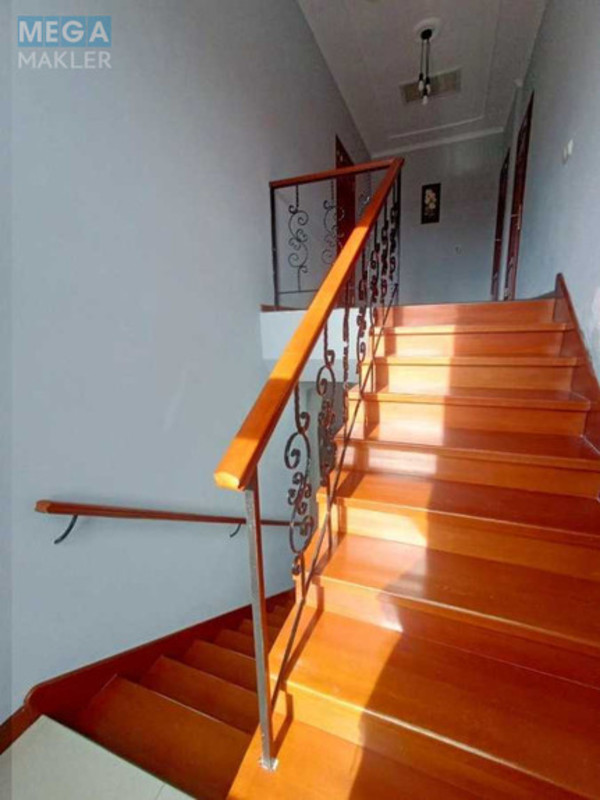 Продаж дома, 2 поверху, 222 кв.м, 5 кімнат, ділянка 6 соток, <a class="location-link" href="/kiev/" title="Недвижимость Київ">Київ</a>, <a class="location-link" href="/kiev/darnickij/" title="Недвижимость Дарницький район">Дарницький р-н</a>, Центральная ул. (изображение 23)