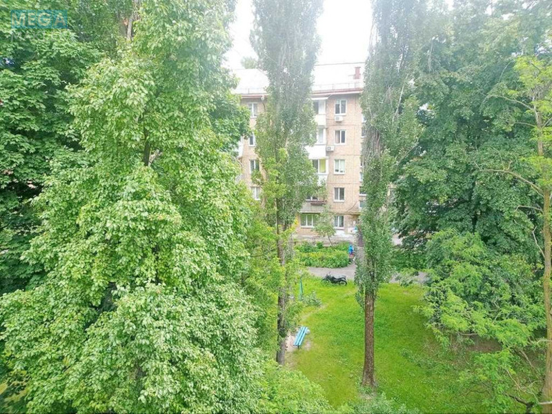 Продаж 3 кімнатної квартири (50/32/6,1), 5 пов. 5 пов. будинку, <a class="location-link" href="/kiev/" title="Недвижимость Київ">Київ</a>, <a class="location-link" href="/kiev/solomenskij/" title="Недвижимость Солом'янський район">Солом'янський р-н</a>, Ушинского ул., 5/1 (изображение 10)
