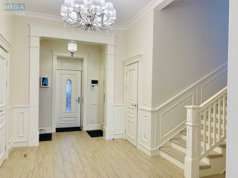 Продаж дома, 3 поверху, 550 кв.м, 11 кімнат, ділянка 7 соток, <a class="location-link" href="/kiev/" title="Недвижимость Київ">Київ</a>, <a class="location-link" href="/kiev/darnickij/" title="Недвижимость Дарницький район">Дарницький р-н</a>, 70-я Садовая ул. (изображение 9)