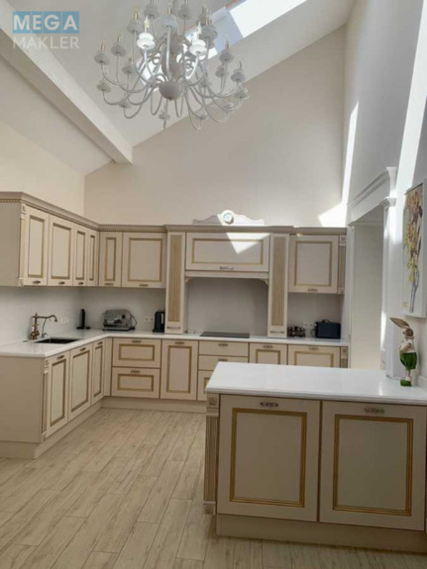 Продаж дома, 3 поверху, 550 кв.м, 11 кімнат, ділянка 7 соток, <a class="location-link" href="/kiev/" title="Недвижимость Київ">Київ</a>, <a class="location-link" href="/kiev/darnickij/" title="Недвижимость Дарницький район">Дарницький р-н</a>, 70-я Садовая ул. (изображение 15)