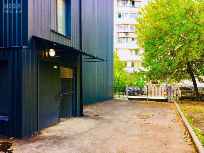 Продаж комерційної нерухомості, 125 кв.м, под офис, <a class="location-link" href="/kiev/" title="Недвижимость Київ">Київ</a>, <a class="location-link" href="/kiev/solomenskij/" title="Недвижимость Солом'янський район">Солом'янський р-н</a>, Соломенская ул., 23а (изображение 4)