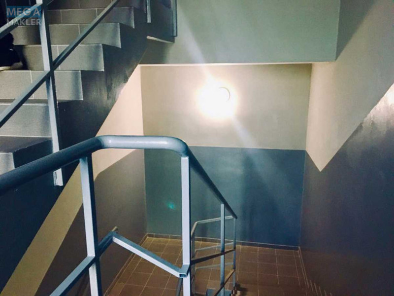 Продаж комерційної нерухомості, 125 кв.м, под офис, <a class="location-link" href="/kiev/" title="Недвижимость Київ">Київ</a>, <a class="location-link" href="/kiev/solomenskij/" title="Недвижимость Солом'янський район">Солом'янський р-н</a>, Соломенская ул., 23а (изображение 5)