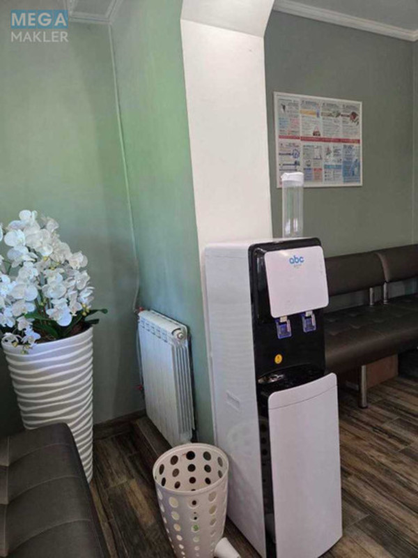 Оренда комерційної нерухомості, 38 кв.м, <a class="location-link" href="/kiev/" title="Недвижимость Київ">Київ</a>, <a class="location-link" href="/kiev/svyatoshinskij/" title="Недвижимость Святошинський район">Святошинський р-н</a>, Чорнобильська вул., 18 (изображение 12)