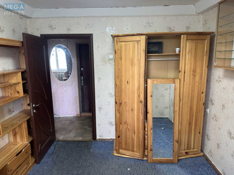 Продаж 3 кімнатної квартири (57/41/7), 9 пов. 9 пов. будинку, <a class="location-link" href="/kiev/" title="Недвижимость Київ">Київ</a>, <a class="location-link" href="/kiev/solomenskij/" title="Недвижимость Солом'янський район">Солом'янський р-н</a>, Волгоградська вул., 37 (изображение 12)