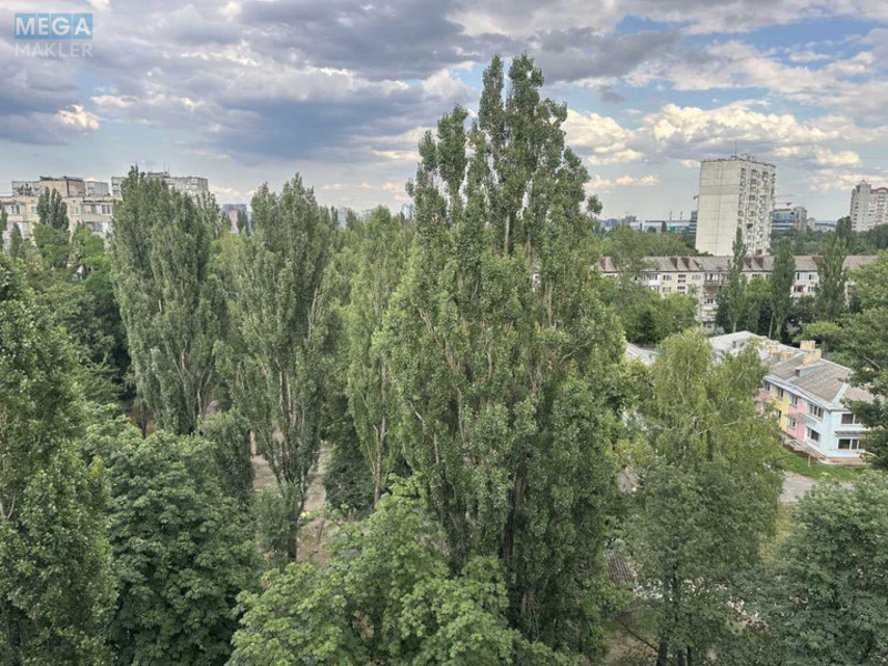 Продаж 3 кімнатної квартири (57/41/7), 9 пов. 9 пов. будинку, <a class="location-link" href="/kiev/" title="Недвижимость Київ">Київ</a>, <a class="location-link" href="/kiev/solomenskij/" title="Недвижимость Солом'янський район">Солом'янський р-н</a>, Волгоградська вул., 37 (изображение 25)