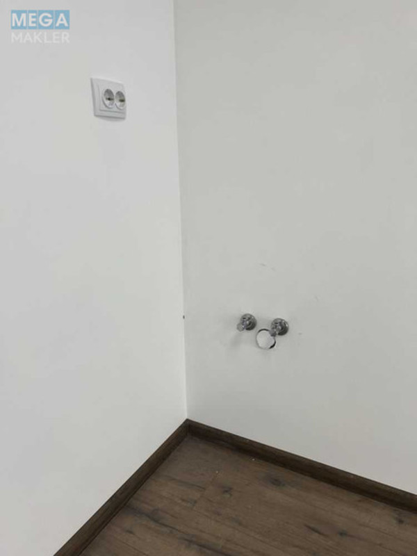 Оренда комерційної нерухомості, 44,10 кв.м, под офис, <a class="location-link" href="/kiev/" title="Недвижимость Київ">Київ</a>, <a class="location-link" href="/kiev/podolskij/" title="Недвижимость Подільський район">Подільський р-н</a>, Глубочицкая ул., 17 (изображение 6)