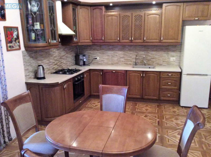 Оренда 4 кімнатні квартири, <a class="location-link" href="/odessa/" title="Недвижимость Одеса">Одеса</a>, <a class="location-link" href="/odessa/primorskij/" title="Недвижимость Приморський район">Приморський р-н</a>, Лермонтовский переулок, 13 (изображение 5)