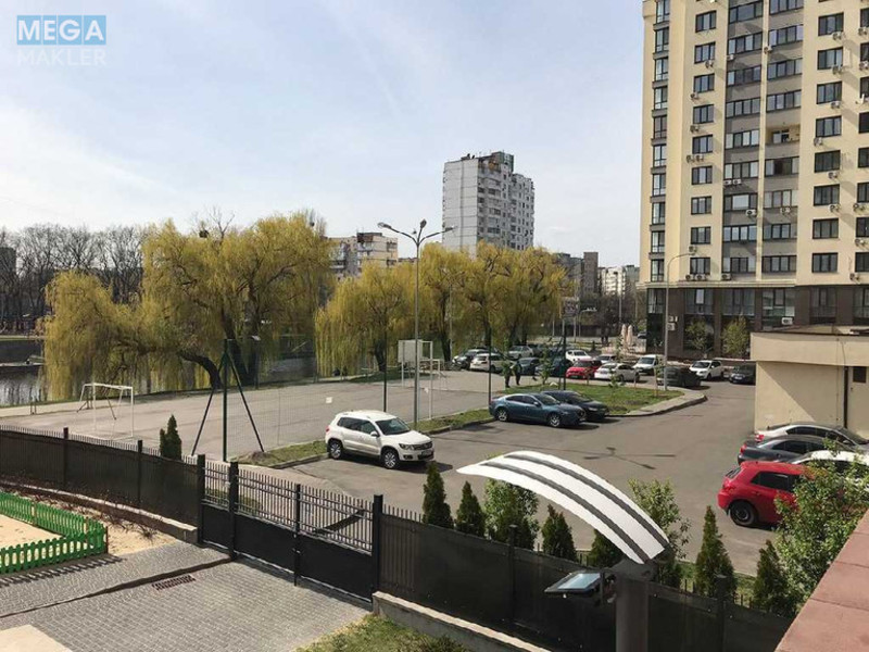 Продаж 2 кімнатної квартири (85,7/37/16,5), 6 пов. 21 пов. будинку, <a class="location-link" href="/kiev/" title="Недвижимость Київ">Київ</a>, <a class="location-link" href="/kiev/goloseevskij/" title="Недвижимость Голосіївський район">Голосіївський р-н</a>, Маршала Конєва вул., 10/1 (изображение 3)
