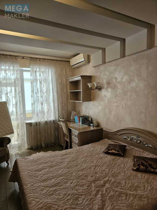 Продаж 4 кімнатної квартири (162/60/17), 3 пов. 10 пов. будинку, <a class="location-link" href="/kiev/" title="Недвижимость Київ">Київ</a>, <a class="location-link" href="/kiev/obolonskij/" title="Недвижимость Оболонський район">Оболонський р-н</a>, Оболонська Набережна вул., 3 (изображение 8)