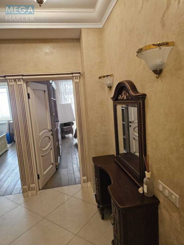 Продаж 4 кімнатної квартири (162/60/17), 3 пов. 10 пов. будинку, <a class="location-link" href="/kiev/" title="Недвижимость Київ">Київ</a>, <a class="location-link" href="/kiev/obolonskij/" title="Недвижимость Оболонський район">Оболонський р-н</a>, Оболонська Набережна вул., 3 (изображение 9)