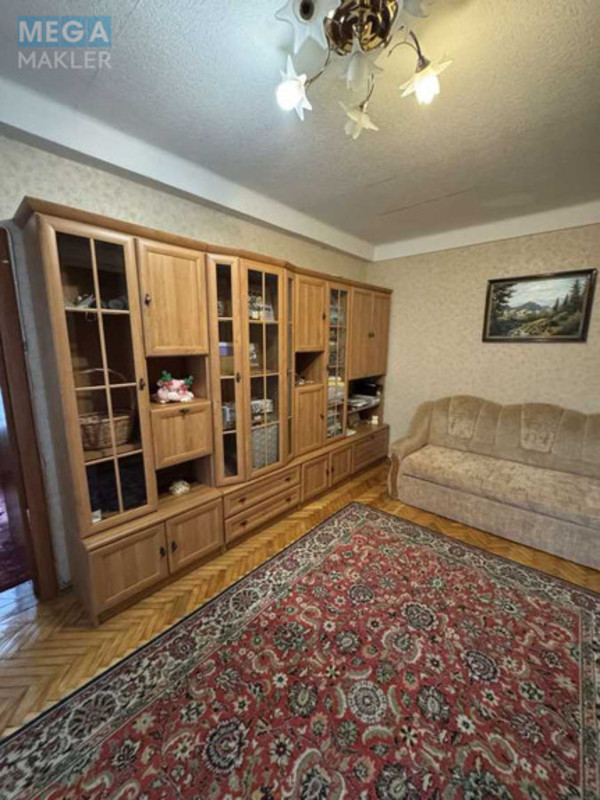Продаж 2 кімнатної квартири (43,9/30/5,3), 1 пов. 5 пов. будинку, <a class="location-link" href="/kiev/" title="Недвижимость Київ">Київ</a>, <a class="location-link" href="/kiev/dneprovskij/" title="Недвижимость Дніпровський район">Дніпровський р-н</a>, Минина ул., 3 (изображение 5)