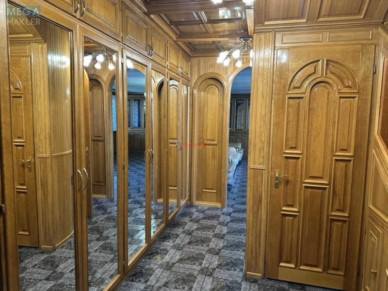 Продаж 4 кімнатної квартири (150/82/25), 10 пов. 11 пов. будинку, <a class="location-link" href="/kiev/" title="Недвижимость Київ">Київ</a>, <a class="location-link" href="/kiev/darnickij/" title="Недвижимость Дарницький район">Дарницький р-н</a>, Михайла Драгоманова вул., 17 (изображение 12)