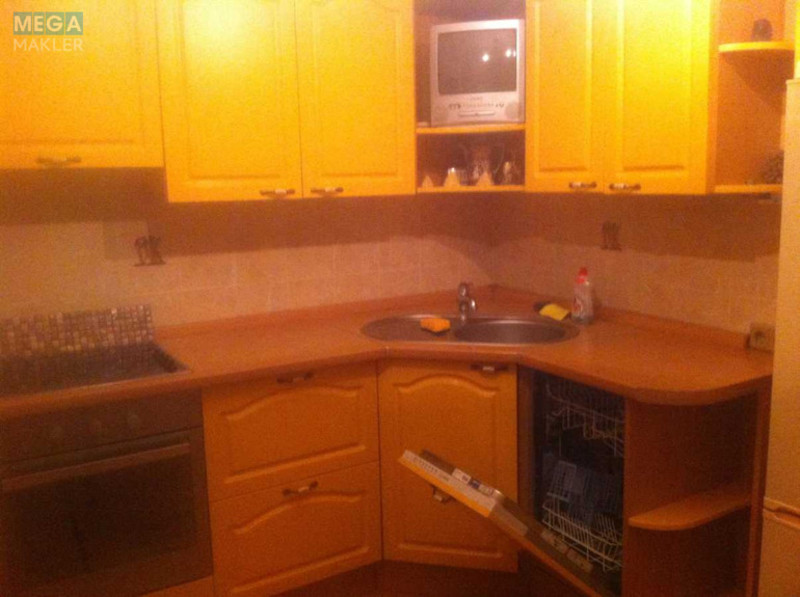 Оренда 2 кімнатної квартири, <a class="location-link" href="/kiev/" title="Недвижимость Київ">Київ</a>, <a class="location-link" href="/kiev/podolskij/" title="Недвижимость Подільський район">Подільський р-н</a>, Правди просп., 10А (изображение 3)