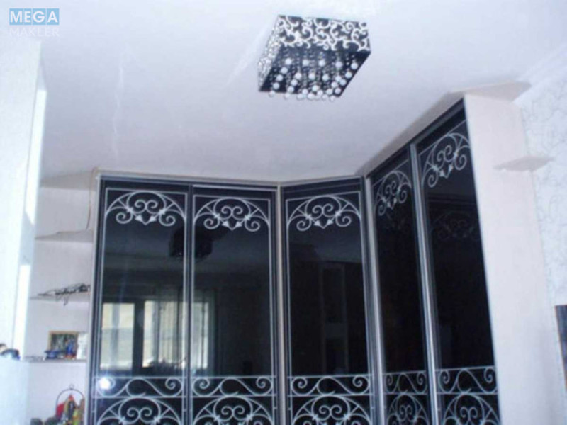 Оренда 2 кімнатної квартири, <a class="location-link" href="/kiev/" title="Недвижимость Київ">Київ</a>, <a class="location-link" href="/kiev/podolskij/" title="Недвижимость Подільський район">Подільський р-н</a>, Правди просп., 10А (изображение 11)