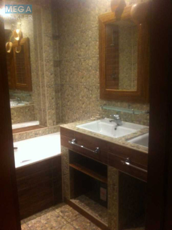 Оренда 2 кімнатної квартири, <a class="location-link" href="/kiev/" title="Недвижимость Київ">Київ</a>, <a class="location-link" href="/kiev/podolskij/" title="Недвижимость Подільський район">Подільський р-н</a>, Правди просп., 10А (изображение 19)