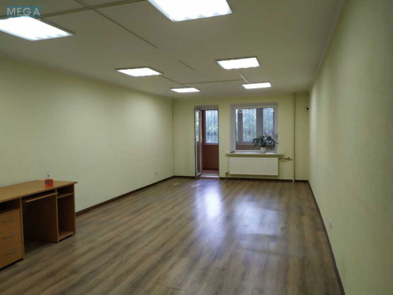 Оренда комерційної нерухомості, 74 кв.м, под офис, <a class="location-link" href="/kiev/" title="Недвижимость Київ">Київ</a>, <a class="location-link" href="/kiev/dneprovskij/" title="Недвижимость Дніпровський район">Дніпровський р-н</a>, Георгия Тороповского ул., 37 (изображение 2)