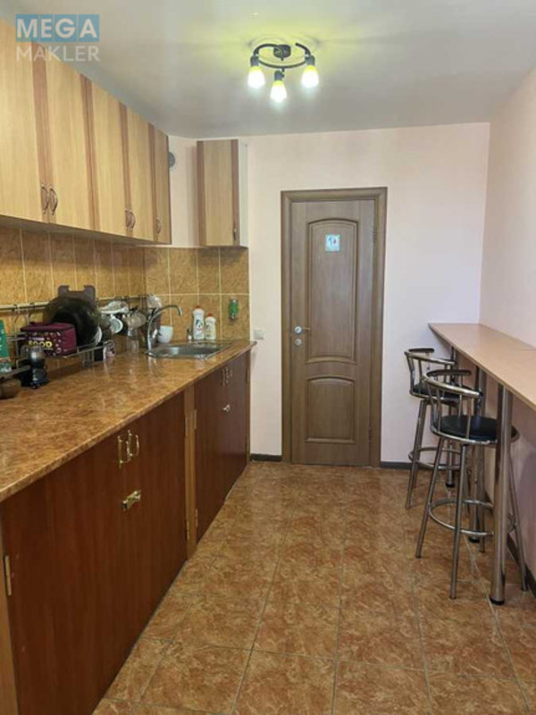 Оренда комерційної нерухомості, 80 кв.м, под офис, <a class="location-link" href="/kiev/" title="Недвижимость Київ">Київ</a>, <a class="location-link" href="/kiev/darnickij/" title="Недвижимость Дарницький район">Дарницький р-н</a>, Срібнокільська вул., 22 (изображение 6)