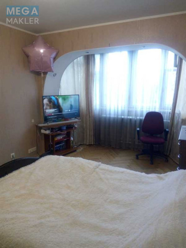 Продаж 1 кімнатної квартири (39/17/8), 2 пов. 5 пов. будинку, <a class="location-link" href="/kiev/" title="Недвижимость Київ">Київ</a>, <a class="location-link" href="/kiev/podolskij/" title="Недвижимость Подільський район">Подільський р-н</a>, Волоська вул., 32/34 (изображение 3)