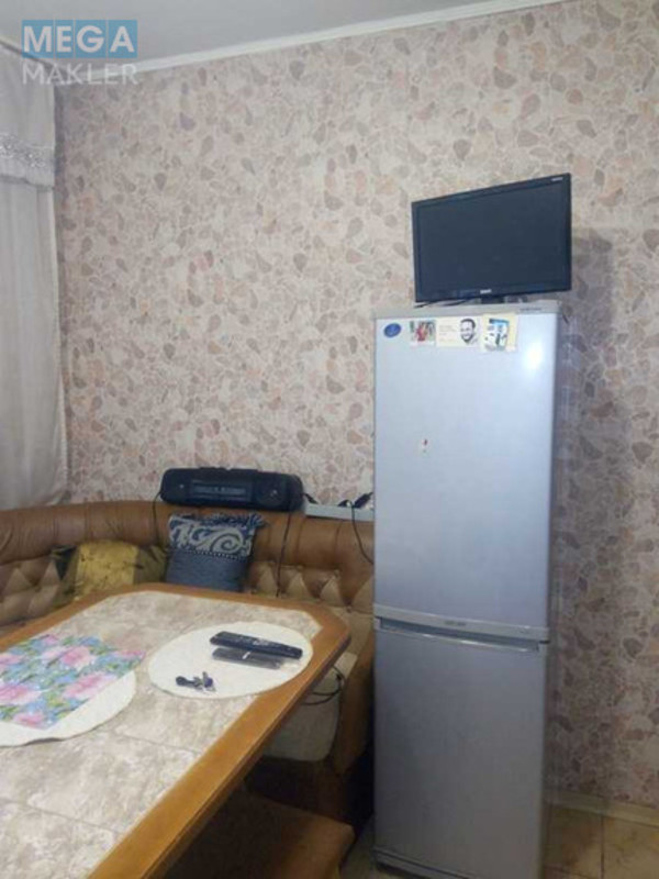Продаж 1 кімнатної квартири (39/17/8), 2 пов. 5 пов. будинку, <a class="location-link" href="/kiev/" title="Недвижимость Київ">Київ</a>, <a class="location-link" href="/kiev/podolskij/" title="Недвижимость Подільський район">Подільський р-н</a>, Волоська вул., 32/34 (изображение 5)