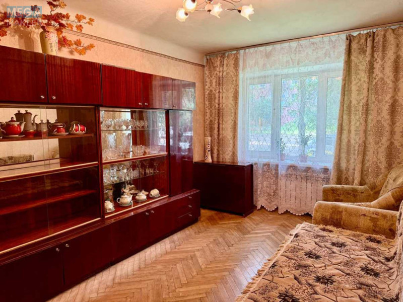 Продаж 2 кімнатної квартири (43/27/6,6), 1 пов. 5 пов. будинку, <a class="location-link" href="/kiev/" title="Недвижимость Київ">Київ</a>, <a class="location-link" href="/kiev/shevchenkovskij/" title="Недвижимость Шевченківський район">Шевченківський р-н</a>, Олены Телиги ул., 37 (изображение 4)