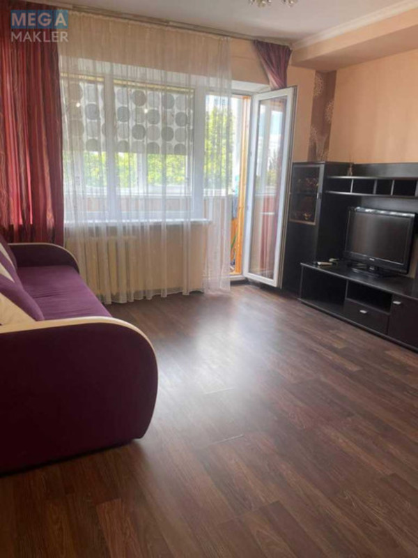 Оренда 3 кімнатної квартири, <a class="location-link" href="/kiev/" title="Недвижимость Київ">Київ</a>, <a class="location-link" href="/kiev/solomenskij/" title="Недвижимость Солом'янський район">Солом'янський р-н</a>, Донца Михаила ул., 21А (изображение 3)