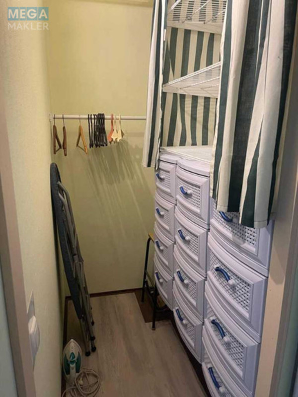 Оренда 3 кімнатної квартири, <a class="location-link" href="/kiev/" title="Недвижимость Київ">Київ</a>, <a class="location-link" href="/kiev/solomenskij/" title="Недвижимость Солом'янський район">Солом'янський р-н</a>, Донца Михаила ул., 21А (изображение 8)