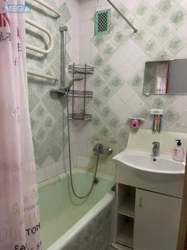 Оренда 3 кімнатної квартири, <a class="location-link" href="/kiev/" title="Недвижимость Київ">Київ</a>, <a class="location-link" href="/kiev/solomenskij/" title="Недвижимость Солом'янський район">Солом'янський р-н</a>, Донца Михаила ул., 21А (изображение 13)