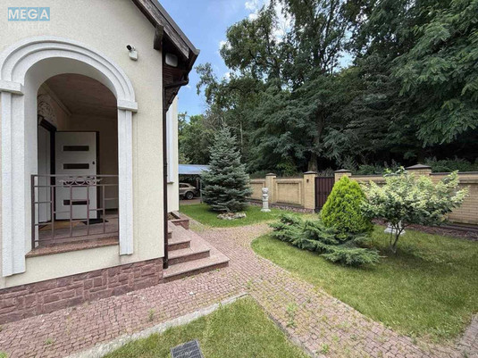 Продаж дома, 2&nbsp;поверху, 350&nbsp;кв.м, 7&nbsp;кімнат, ділянка 8&nbsp;соток, <a class="location-link" href="/kiev/" title="Недвижимость Київ">Київ</a>, <a class="location-link" href="/kiev/goloseevskij/" title="Недвижимость Голосіївський район">Голосіївський р-н</a>, Максима Рильського вул. (изображение 3)