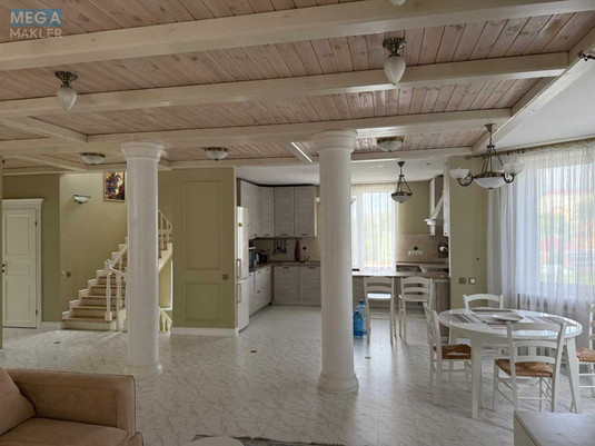 Продаж дома, 2&nbsp;поверху, 350&nbsp;кв.м, 7&nbsp;кімнат, ділянка 8&nbsp;соток, <a class="location-link" href="/kiev/" title="Недвижимость Київ">Київ</a>, <a class="location-link" href="/kiev/goloseevskij/" title="Недвижимость Голосіївський район">Голосіївський р-н</a>, Максима Рильського вул. (изображение 9)