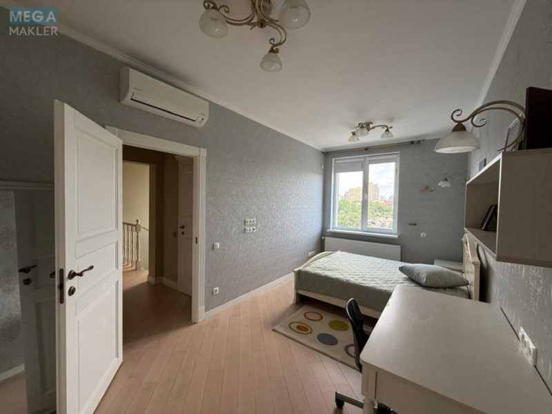 Продаж дома, 2 поверху, 350 кв.м, 7 кімнат, ділянка 8 соток, <a class="location-link" href="/kiev/" title="Недвижимость Київ">Київ</a>, <a class="location-link" href="/kiev/goloseevskij/" title="Недвижимость Голосіївський район">Голосіївський р-н</a>, Максима Рильського вул. (изображение 13)