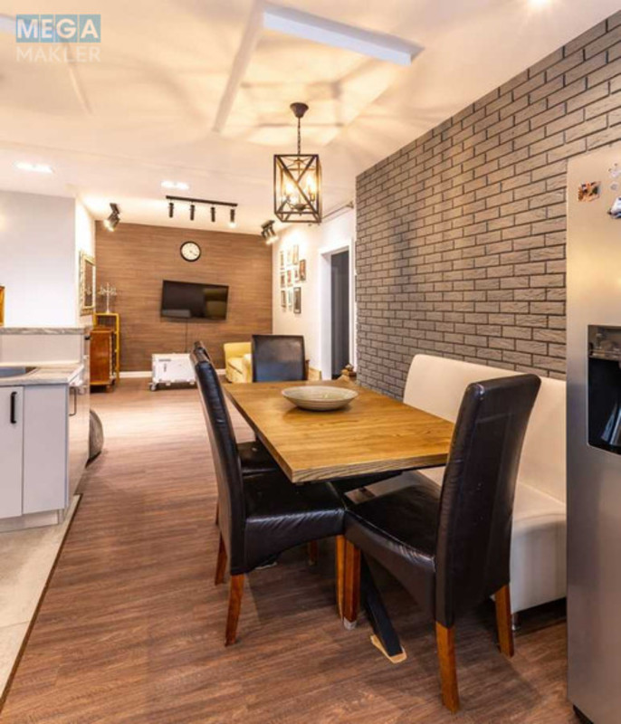 Продаж 3 кімнатної квартири (110/55/18), 2 пов. 5 пов. будинку, <a class="location-link" href="/kiev/" title="Недвижимость Київ">Київ</a>, <a class="location-link" href="/kiev/goloseevskij/" title="Недвижимость Голосіївський район">Голосіївський р-н</a>, Михайла Ломоносова вул., 48 (изображение 2)