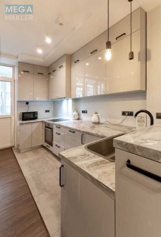 Продаж 3 кімнатної квартири (110/55/18), 2 пов. 5 пов. будинку, <a class="location-link" href="/kiev/" title="Недвижимость Київ">Київ</a>, <a class="location-link" href="/kiev/goloseevskij/" title="Недвижимость Голосіївський район">Голосіївський р-н</a>, Михайла Ломоносова вул., 48 (изображение 4)