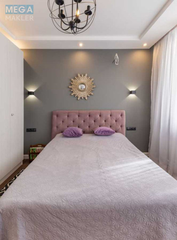 Продаж 3 кімнатної квартири (110/55/18), 2 пов. 5 пов. будинку, <a class="location-link" href="/kiev/" title="Недвижимость Київ">Київ</a>, <a class="location-link" href="/kiev/goloseevskij/" title="Недвижимость Голосіївський район">Голосіївський р-н</a>, Михайла Ломоносова вул., 48 (изображение 5)