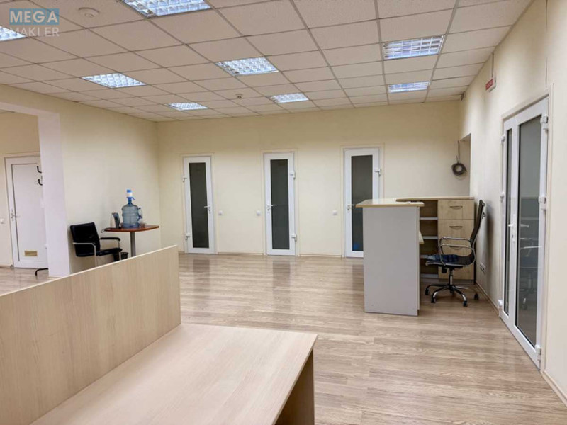 Оренда комерційної нерухомості, 316 кв.м, под офис, <a class="location-link" href="/odessa/" title="Недвижимость Одеса">Одеса</a>, <a class="location-link" href="/odessa/malinovskij/" title="Недвижимость Малиновський район">Малиновський р-н</a>, Генерала Петрова, 49/1 (изображение 6)