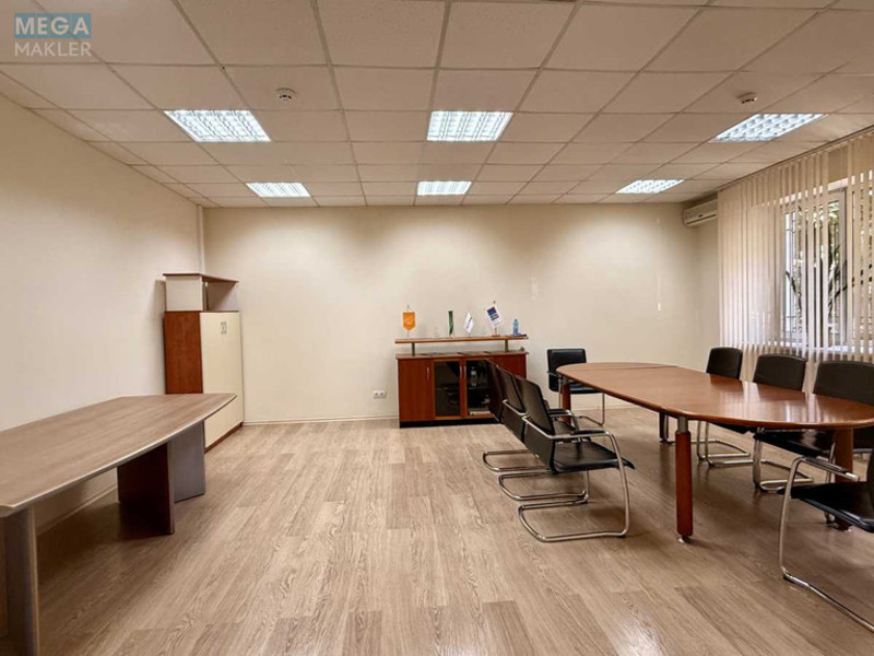 Оренда комерційної нерухомості, 316 кв.м, под офис, <a class="location-link" href="/odessa/" title="Недвижимость Одеса">Одеса</a>, <a class="location-link" href="/odessa/malinovskij/" title="Недвижимость Малиновський район">Малиновський р-н</a>, Генерала Петрова, 49/1 (изображение 9)
