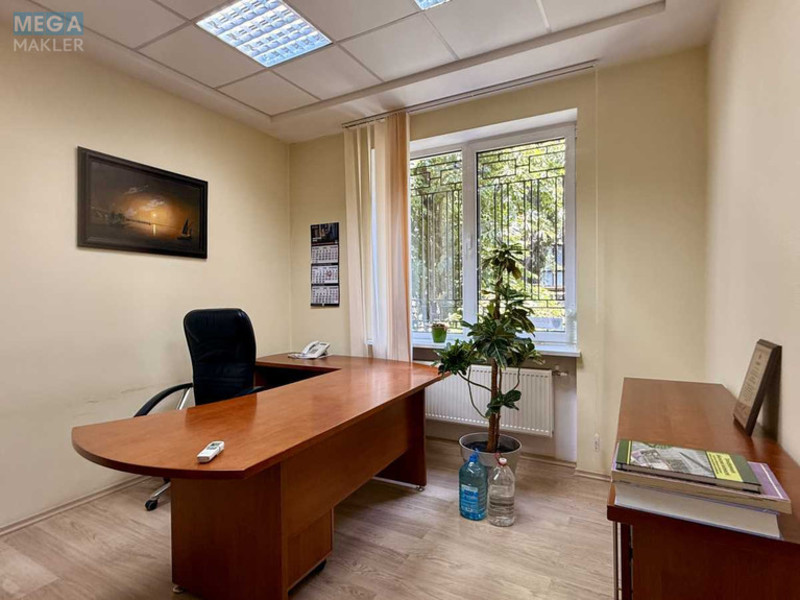 Оренда комерційної нерухомості, 316 кв.м, под офис, <a class="location-link" href="/odessa/" title="Недвижимость Одеса">Одеса</a>, <a class="location-link" href="/odessa/malinovskij/" title="Недвижимость Малиновський район">Малиновський р-н</a>, Генерала Петрова, 49/1 (изображение 22)