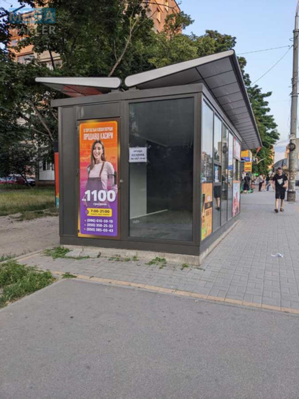 Оренда комерційної нерухомості, 17&nbsp;кв.м, под магазин, <a class="location-link" href="/kiev/" title="Недвижимость Київ">Київ</a>, <a class="location-link" href="/kiev/solomenskij/" title="Недвижимость Солом'янський район">Солом'янський р-н</a>, Чоколівський бульв., 12 (изображение 3)