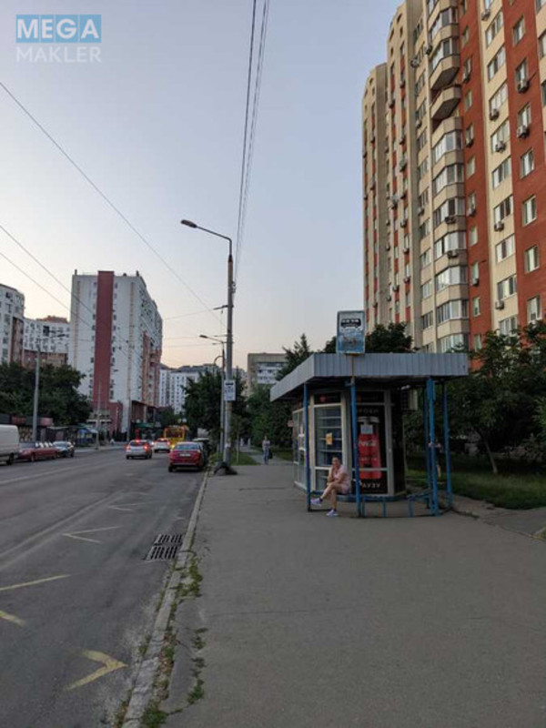 Оренда комерційної нерухомості, 18&nbsp;кв.м, под магазин, <a class="location-link" href="/kiev/" title="Недвижимость Київ">Київ</a>, <a class="location-link" href="/kiev/solomenskij/" title="Недвижимость Солом'янський район">Солом'янський р-н</a>, Івана Пулюя вул., 3 (изображение 2)