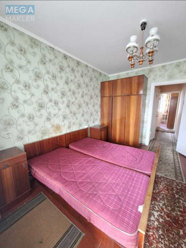 Продаж 3 кімнатної квартири (67/40/9), 9 пов. 9 пов. будинку, <a class="location-link" href="/chernigov/" title="Недвижимость Чернігів">Чернігів</a>, <a class="location-link" href="/chernigov/desnyanskij/" title="Недвижимость Деснянський район">Деснянський р-н</a>, Грушевського, 155 (изображение 5)