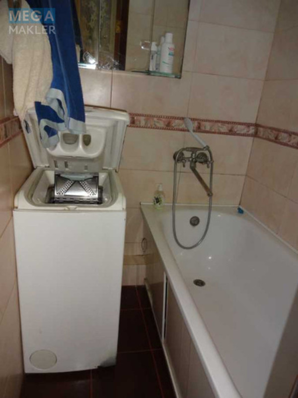 Продаж 3 кімнатної квартири (57/40/6), 2 пов. 5 пов. будинку, <a class="location-link" href="/kiev/" title="Недвижимость Київ">Київ</a>, <a class="location-link" href="/kiev/darnickij/" title="Недвижимость Дарницький район">Дарницький р-н</a>, Привокзальна вул., 12 (изображение 8)