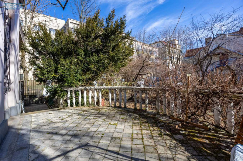 Продаж 4 кімнатної квартири (154/69/15), 1 пов. 3 пов. будинку, <a class="location-link" href="/lviv/" title="Недвижимость Львів">Львів</a>, <a class="location-link" href="/lviv/frankovskij/" title="Недвижимость Франківський район">Франківський р-н</a>, Жуковського (изображение 5)
