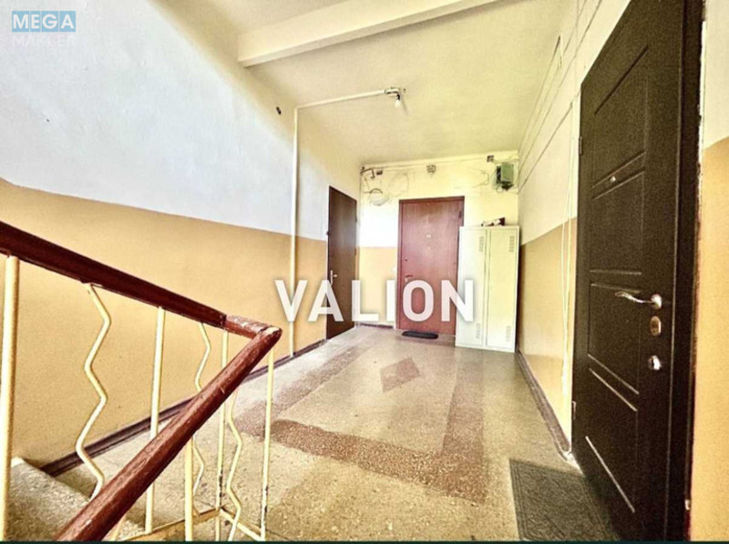 Продаж 3 кімнатної квартири (66/44/7), 3 пов. 5 пов. будинку, <a class="location-link" href="/kiev/" title="Недвижимость Київ">Київ</a>, <a class="location-link" href="/kiev/svyatoshinskij/" title="Недвижимость Святошинський район">Святошинський р-н</a>, Депутатська вул., 4/6 (изображение 20)