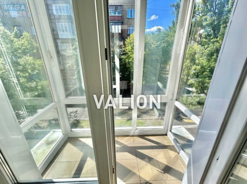 Продаж 3 кімнатної квартири (66/44/7), 3 пов. 5 пов. будинку, <a class="location-link" href="/kiev/" title="Недвижимость Київ">Київ</a>, <a class="location-link" href="/kiev/svyatoshinskij/" title="Недвижимость Святошинський район">Святошинський р-н</a>, Депутатська вул., 4/6 (изображение 21)