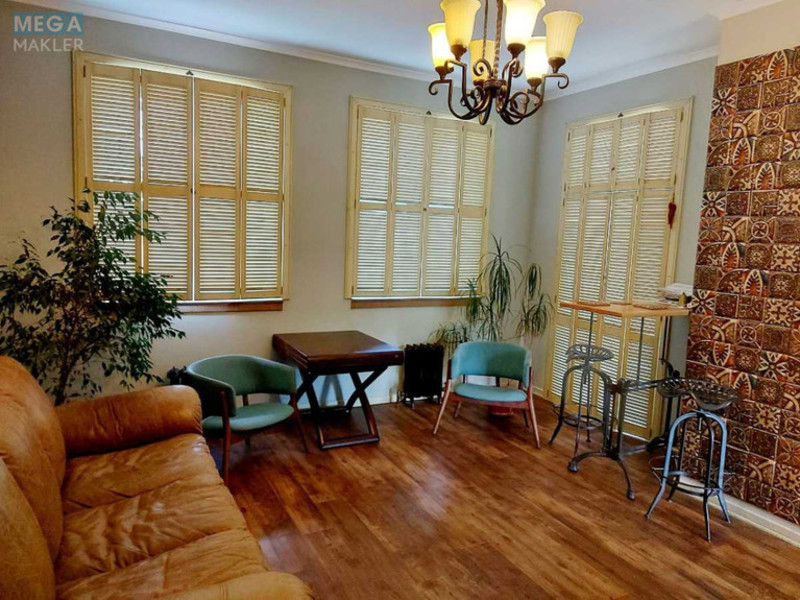 Продаж дома, 2 поверху, 235 кв.м, 4 кімнати, ділянка 17 соток, <a class="location-link" href="/marhalovka/" title="Недвижимость Мархалівка">Мархалівка</a>, 1 травня (изображение 4)