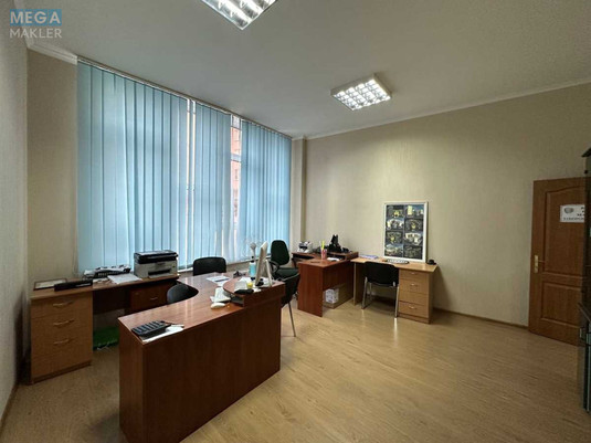 Продаж комерційної нерухомості, 212&nbsp;кв.м, под офис, <a class="location-link" href="/kiev/" title="Недвижимость Київ">Київ</a>, <a class="location-link" href="/kiev/solomenskij/" title="Недвижимость Солом'янський район">Солом'янський р-н</a>, Эрнста ул., 16В (изображение 5)