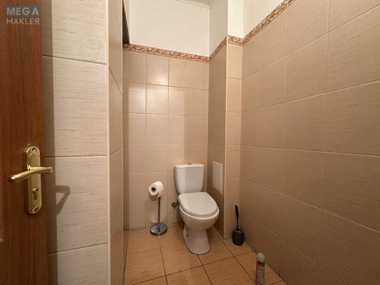 Продаж комерційної нерухомості, 212&nbsp;кв.м, под офис, <a class="location-link" href="/kiev/" title="Недвижимость Київ">Київ</a>, <a class="location-link" href="/kiev/solomenskij/" title="Недвижимость Солом'янський район">Солом'янський р-н</a>, Эрнста ул., 16В (изображение 9)
