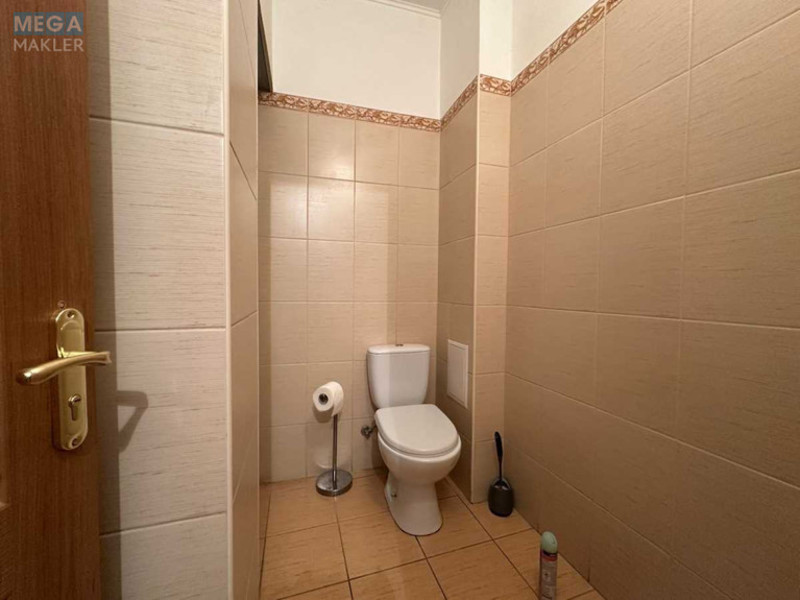 Продаж комерційної нерухомості, 212&nbsp;кв.м, под офис, <a class="location-link" href="/kiev/" title="Недвижимость Київ">Київ</a>, <a class="location-link" href="/kiev/solomenskij/" title="Недвижимость Солом'янський район">Солом'янський р-н</a>, Эрнста ул., 16В (изображение 9)