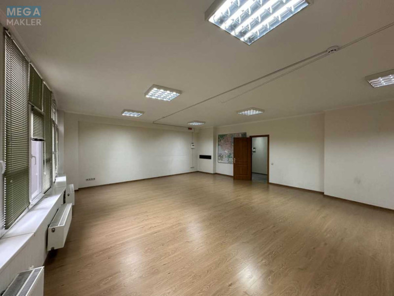 Продаж комерційної нерухомості, 212&nbsp;кв.м, под офис, <a class="location-link" href="/kiev/" title="Недвижимость Київ">Київ</a>, <a class="location-link" href="/kiev/solomenskij/" title="Недвижимость Солом'янський район">Солом'янський р-н</a>, Эрнста ул., 16В (изображение 11)